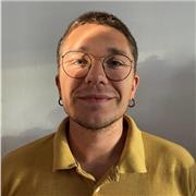 Studente di matematica all'università Bicocca di Milano con esperienza di diversi anni offre lezioni di qualsiasi livello :)